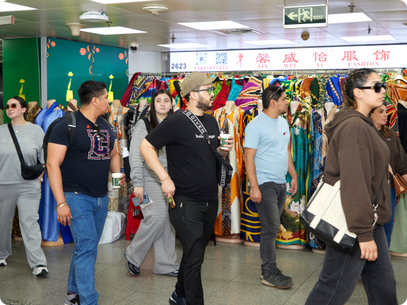 LIUHUA clothing whloesale market serves global buyers